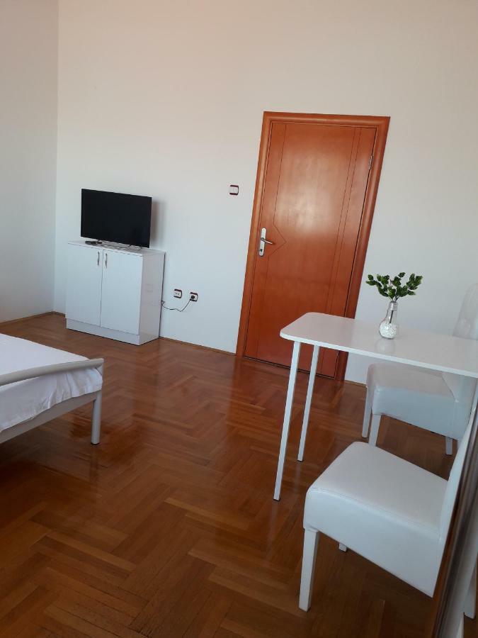 Apartman Dunja NS 2 Novi Sad Bagian luar foto